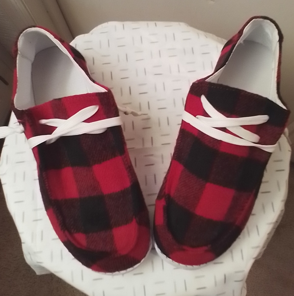Red & Black Checkered Loafers - Picture 5 of 5